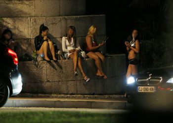 بالفيديو.. المكسيك تقدم مساعدة للعاهرات  بعد تفشي فيروس كورونا