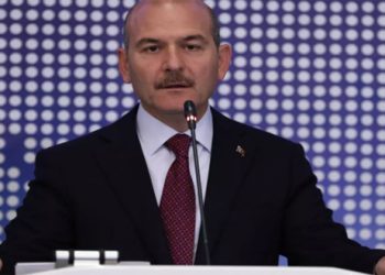 اردوغان يرفض قبول استقالة وزير الداخلية التركي