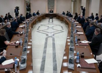 الرئيس الأسد يترأس اجتماع الحكومة الجديدة