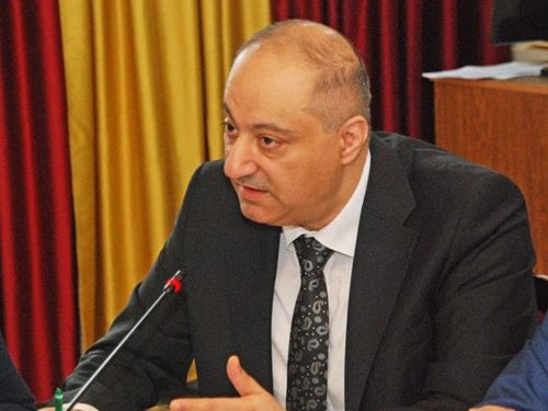 وزير الاعلام : اعتباراً من اليوم لن يتم توقيف أي صحفي قبل أن يتم اطلاع وزارة الإعلام على أسباب التوقيف ومسبباته