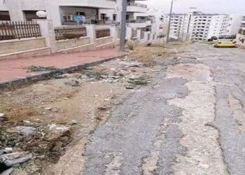 طريق مهمل في مشروع دمر باعتراف المعنيين..!