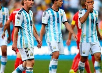 ميسي يوجه رسائل وداعية  لـ”ماسكيرانو و غاغو”