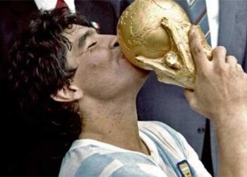 لن تصدقوا.. هذه ثروة أسطورة كرة القدم الأرجنتيني ؟