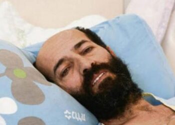 الأسير الأخرس يواصل إضرابه لليوم الـ 99