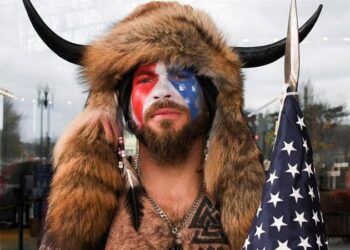 قاضية أميركية تلبي طلب “صاحب القرنين” في معقله