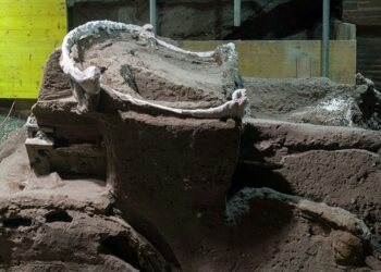 علماء الآثار يحققون اكتشافات فريدة في بومبي