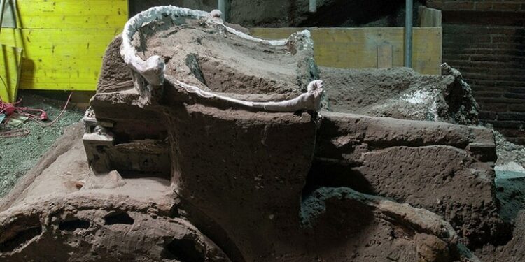 علماء الآثار يحققون اكتشافات فريدة في بومبي