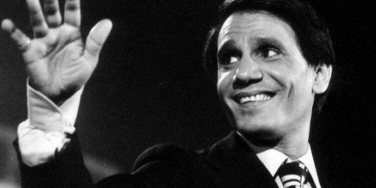 أسرة عبد الحليم حافظ ترد على زواجه من سعاد حسني