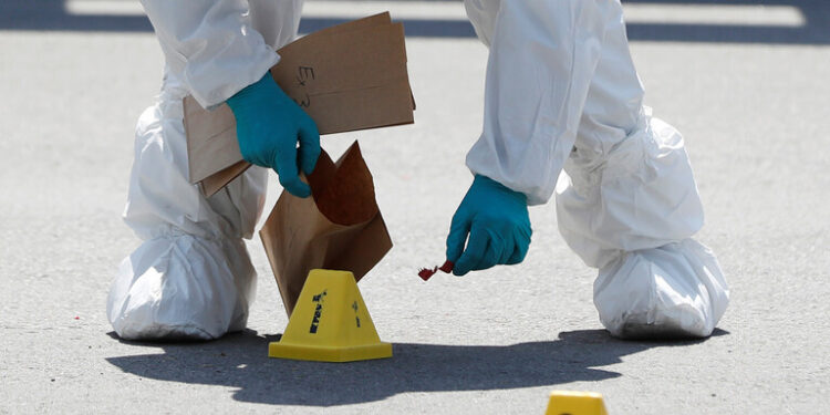 رفضت منحه نقودا للخمر فذبحها وهشم رأسها!