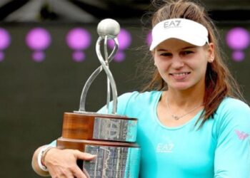 الروسية كوديرميتوفا تتوج ببطولة تشارلستون للتنس