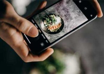 اداة تصوير خاصة في آيفون ..فيديو يكشف طريقة استخدامها