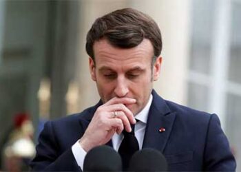 ماذا وجدت الشرطة الفرنسية في منزل المتهم بصفع ماكرون ؟