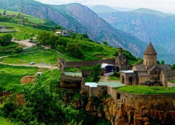 برنامج رحلات ممتعة من أجنحة الشام إلى أرمينيا أرض الجمال من  3-7 -2021 إلى 10-7-2021