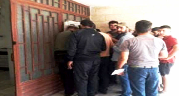 الصراف التجاري في المخرم بحمص معطل !