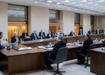 الرئيس الأسد يترأس اجتماعاً للوزارة الجديدة بعد أدائها اليمين الدستورية: الأولوية للإنتاج وفرص العمل..