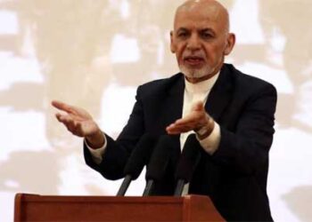 الرئيس الأفغاني أشرف غني ونائبه غادرا أفغانستان هربا من طالبان ..