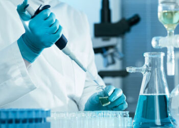 تكاليف مخالفة للتسعيرة الرسمية للتحاليل الطبية