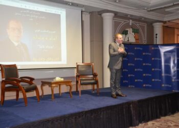 أعراض جانبية… في ستاند أب أكاديمي للإستشاري والمدرب الدولي أسامه ساطع