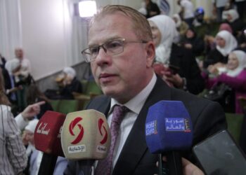 أجنحة الشام للطيران تكرم 80 خريجاً ومتفوقاً ترعاهم جمعية الندى التنموية