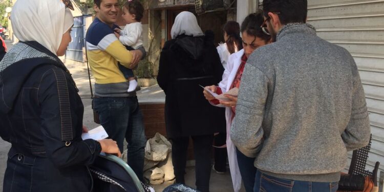 فرق طبية جوالة لتعزيز حملة التلقيح الوطنية المستمرة للأطفال دون الخامسة .