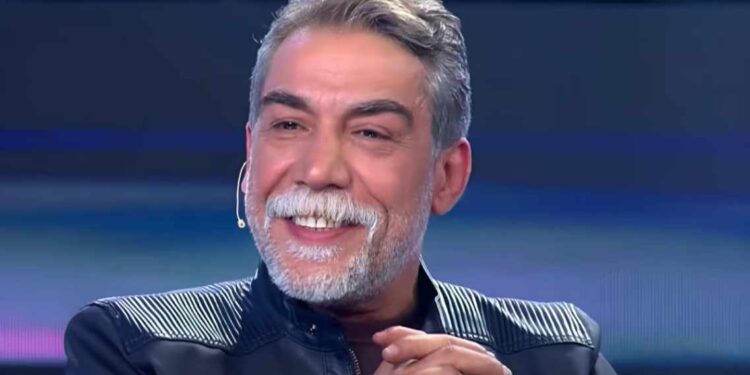 النجم أيمن رضا  يحيك شراعاته من بوحِ الإبداع