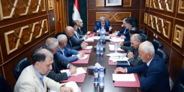 اللجنة الزراعية الفرعية تعقد اجتماعاً برئاسة محافظ اللاذقية، الدكتور خالد وليد أباظة، حيث تم اعتماد الخطة الإنتاجية للموسم الزراعي 2024/2025.